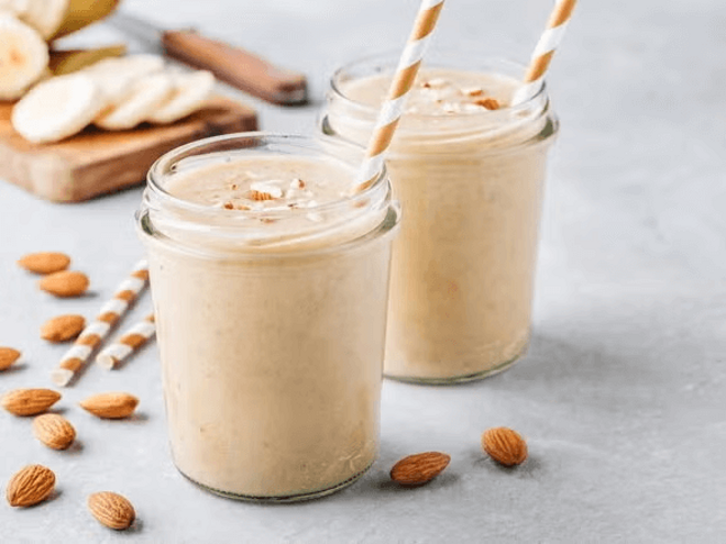 Malteada de coco y almendras